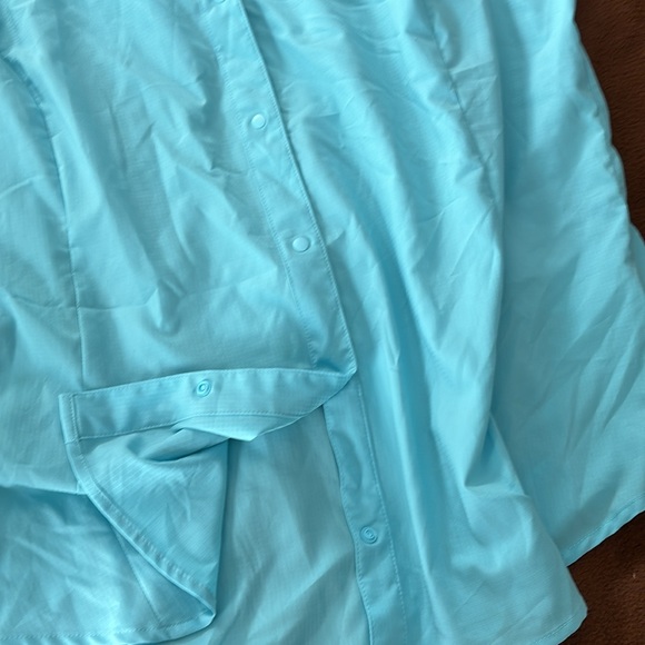 Columbia tamiami shirt. Dri fit material. Light turquoise. Size XL - Picture 4 of 5